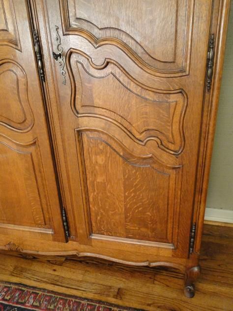 French Country ARMOIRE WARDROBE ~Solid Tiger Oak ~Carved 3 Door~Fitted