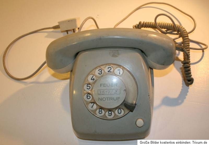 altes Telefon grau Wählscheibe Post FETAP